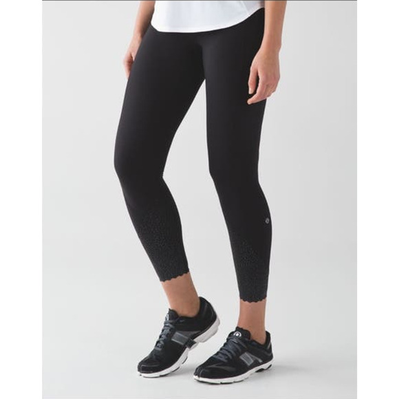 Lululemon Tight Stuff Tight II Black Size 4 Reflective Full On Luxtreme - Picture 2 of 10